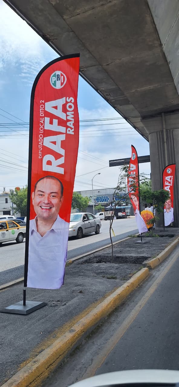 Banderas publicitarias personalizadas en Monterrey · Punto Clave